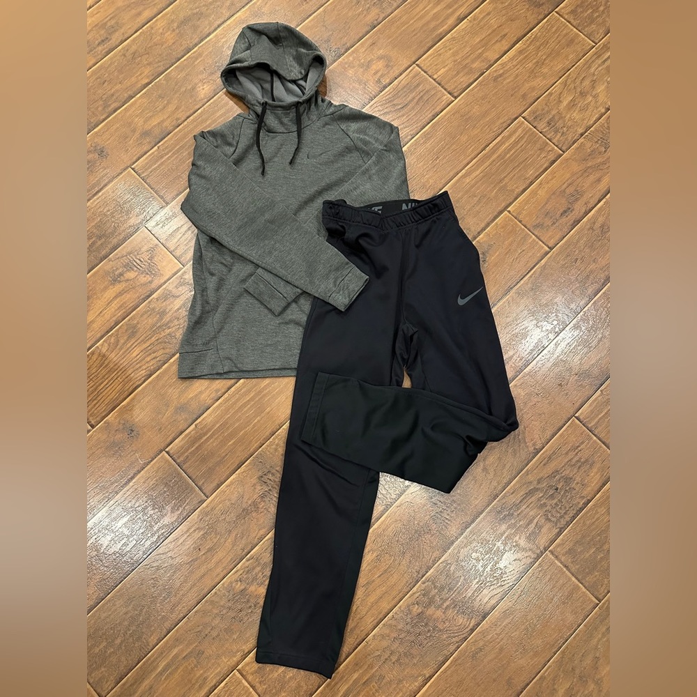 Men’s Nike set